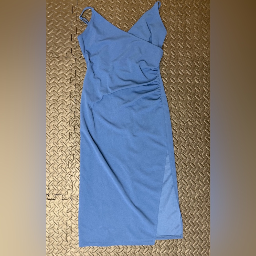 OWIN Women's Size Medium Blue V Neck Sleeveless Dress